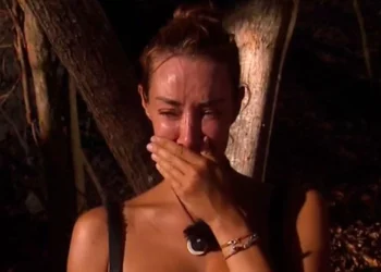 Adara Molinero recibe una declaración de flechazo de Vicente Romero, en Supervivientes All Stars: “Eres mi elección”