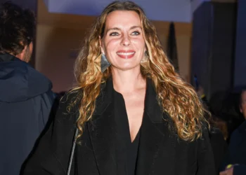 Alejandra Osborne desvela en ‘Y ahora Sonsoles’ cómo se enteró de la nueva paternidad de su artista