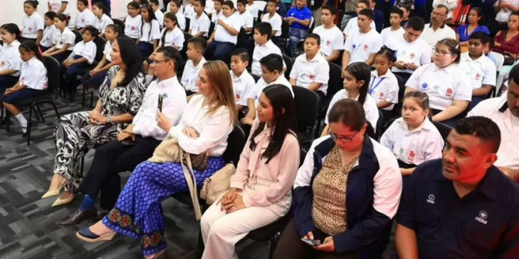 Fundación A la Rueda Rueda apoyará boceto para impulsar el ajedrez en El Salvador