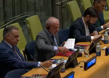 Yamandú Orsi participa de un acercamiento en defensa de la democracia junto a Lula, Pedro Sánchez y Boric