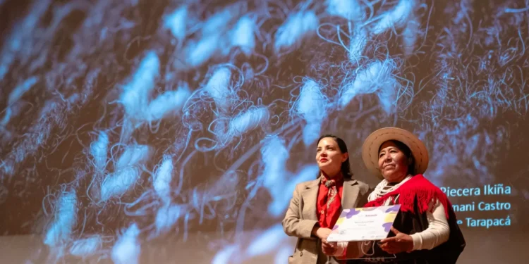 Adriana Mamani, Sello de Excelencia a la Artesanía 2025: “ego no tengo educación, lo único que sé es tejer”