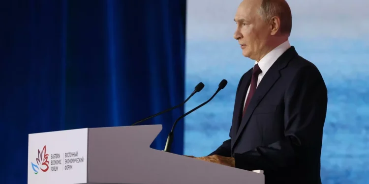 Putin sólo intercederá con Zelenski en Moscú y descarta tropas de paz en Ucrania