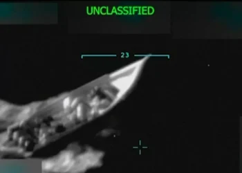 Murieron 11 personas en abordaje de EEUU a embarcación presuntamente narcotraficante; difundieron imágenes