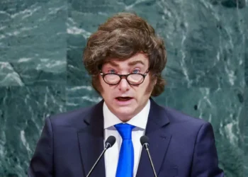 Milei reclama reformar leyes laborales y fiscales tras retomar de su viaje a EEUU