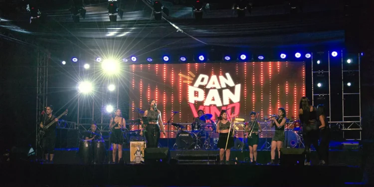 Pal´ arrabal voy, la nueva salsa de las chilenas Pan pan vino vino