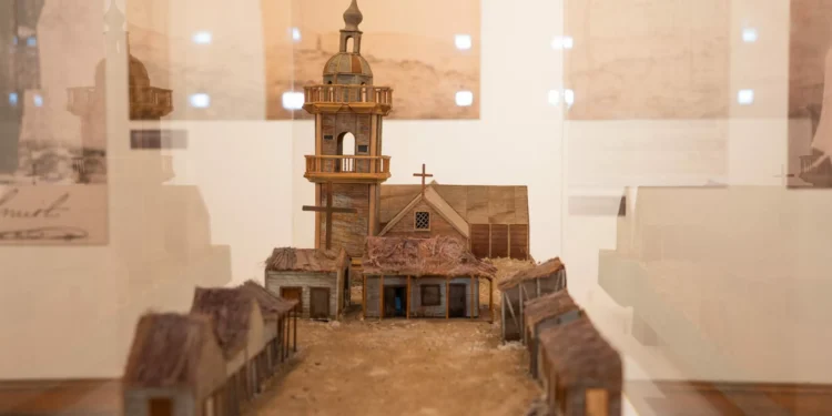 Sala de Arte Casa Collahuasi invita a un corchete viaje por el pasado minero con exposición sobre “Huantajaya”