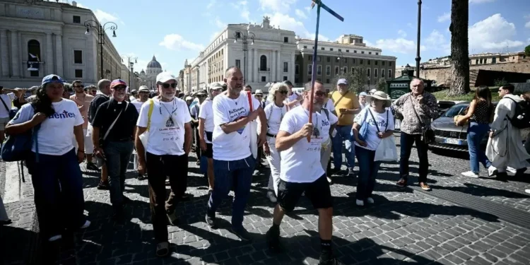 El Vaticano recibe el primer gran peregrinaje LGBT+ oficial en el ámbito del Jubileo