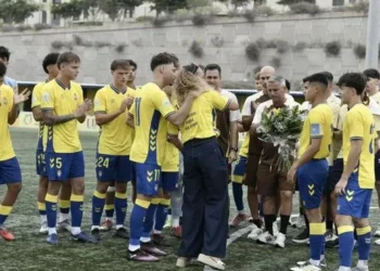Acorán frustra el debut de Las Palmas C, que de ningún modo puede con un Yaiza con diez durante una hora