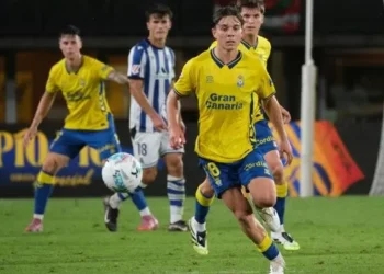 Lorenzo Amatucci: El mediocentro de la UD Las Palmas que juega en esmoquin