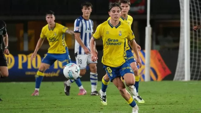 Lorenzo Amatucci: El mediocentro de la UD Las Palmas que juega en esmoquin