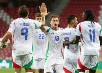 Triple remontada de Italia para acogerse al Mundial