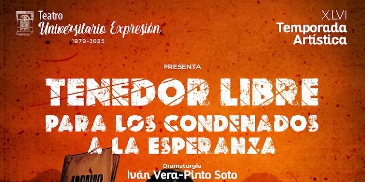 Un tenedor en alto en medio del desierto