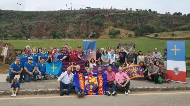 La pasión culé en terreno de oviedistas y sportinguistas: las peñas del Barça en Asturias