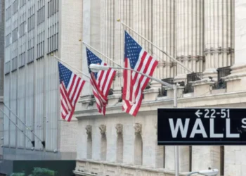 Wall Street cierra en verde apoyado por Nvidia, que subió 4%