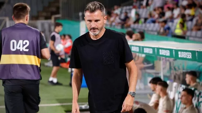 Iván Ania, autocrítico tras la victoria ante el Castellón: “Entrenamos un pájaro de fútbol que no estamos haciendo”