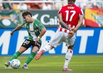 Ángel Ortiz, la nota positiva del Betis en un día gris versus el Athletic