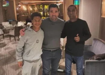 Encuentro de Deco con el prometedor Rafael Belinho en un hotel