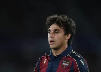 El Levante negocia la renovación de Carlos Álvarez: “Lo que ha demostrado es para hacer un interés grande”