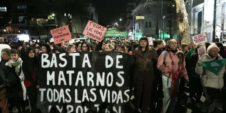 Triple femicidio en Argentina: Bolivia entregó a las autoridades a peruano investigado