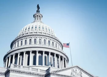 Sin solución a la vista, ministerio de EE. UU. entró en parálisis presupuestaria