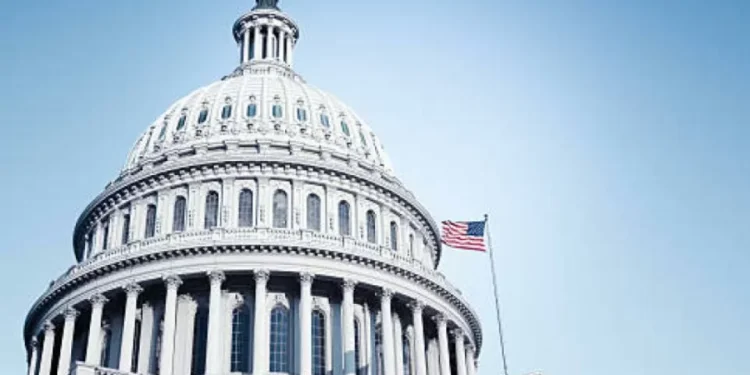 Sin solución a la vista, ministerio de EE. UU. entró en parálisis presupuestaria