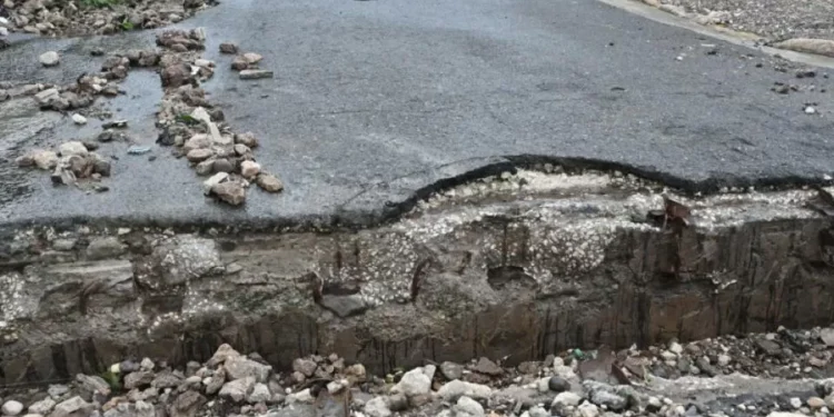 Huracán Melissa deja sus primeros estragos, tras su llegada a Jamaica