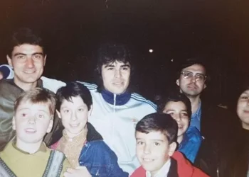 No hemos vuelto porque no nos habíamos distraído: la reivindicación oviedista de Toño Bernardo