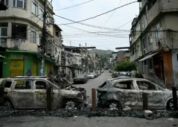 Escenas de cruzada en Rio de Janeiro: 64 muertos en operación policial más letal