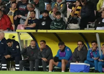 Álvaro Cervera, tras la derrota frente al Barakaldo: “En la segunda parte nos han sacado del órbita; la manera de perder es fea”