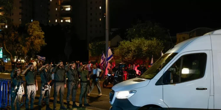 Cuatro cadáveres de rehenes retenidos en lazo fueron entregados al ejército israelí