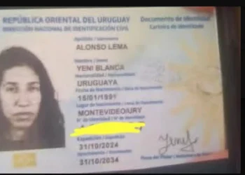 Cancillería busca a familia de joven uruguaya que apareció en Bolivia “en un estado de salud complicado; no come ni deje”