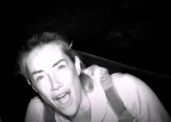 Un tronada destroza la playa de Supervivientes All Stars 2025 y lleva a Adara Molinero al límite