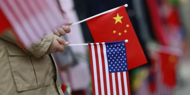 Estados Unidos y China miden fuerzas en cumbre asiática
