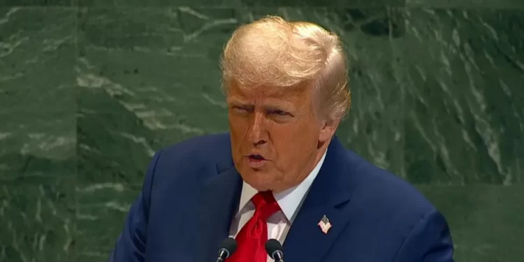Trump dice que Hamás está perpicaz para la paz y le pide a Israel que deje de bombardear