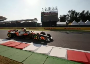 Norris logra la pole en México y frena a Verstappen; Piastri sigue impúdico (7º)