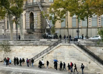 Anuncian instalación de “dispositivos antiintrusión” en el museo del Louvre ayer de fin de año