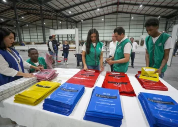Las cuatro preguntas que se votarán este domingo en el referéndum de Ecuador