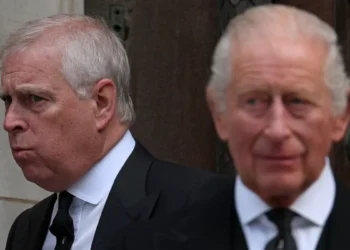 El rey Carlos III despoja a su ñaño, el príncipe Andrés, de sus títulos y honores; investigado por el caso Epstein