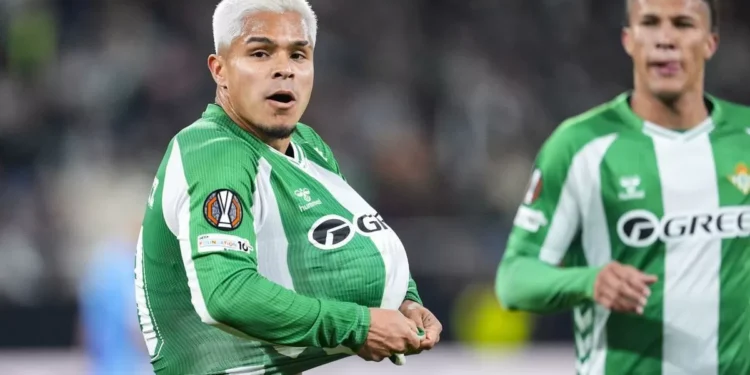 La indeterminación en la que el Betis ganó y perdió a Isco y Amrabat en la antesala del derbi