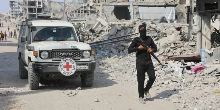 Israel recibió los cuerpos de tres rehenes en Gaza, afirma la despacho del primer ministro