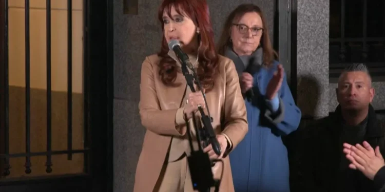 Justicia argentina ordenó el confiscación de bienes de Cristina Kirchner; un terreno y una veintena de inmuebles