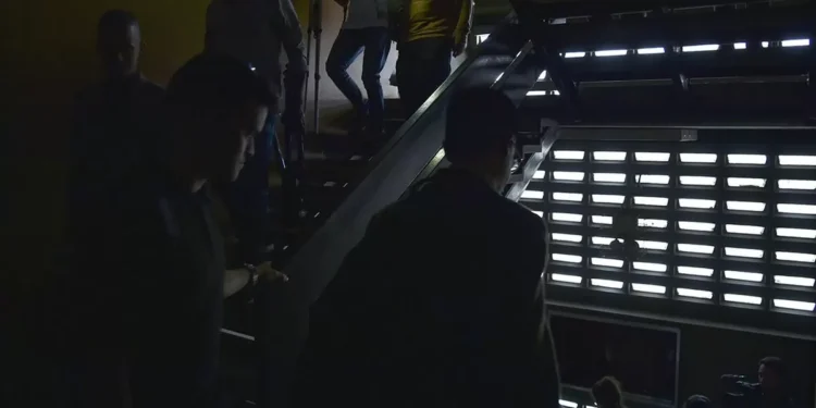 Apagón afectó a casi un millón de usuarios en Buenos Aires bajo sofocación extremo