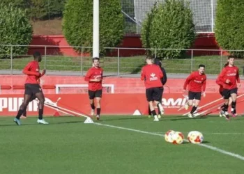 El club confirma la concentración del brigada en las instalaciones del Eibar