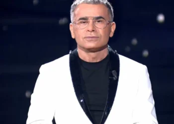 Jorge Javier Vázquez le quita el puesto a Bea Archidona y Santi Acosta en ‘¡De Viernes!’ para sincerarse de su modificación de alegoría