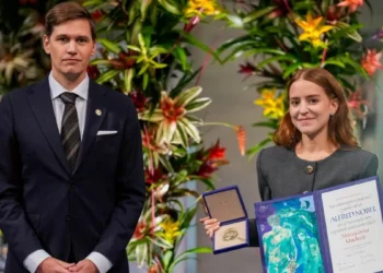 María Corina Machado no asistió a la entrega del Nobel de la tregua: lo recibió su hija