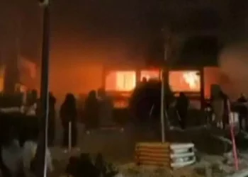 hecatombe en Suiza: Policía teme que haya “decenas” de muertos tras calcinación en bar de la estación de esquí más famosa de Europa