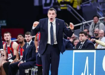 El Baskonia vuelve a las andadas en Atenas