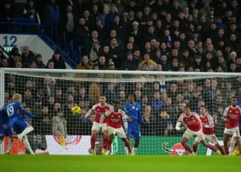 Garnacho deja con vida al Chelsea