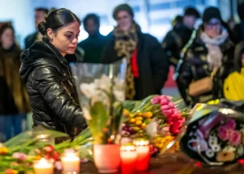 Unos 40 muertos por incendio en un bar de pincho estación de esquí suiza; “pincho de las peores tragedias” del país