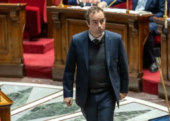 Lecornu encara dos mociones de execración por el pacto UE-Mercosur, con pocas posibilidades